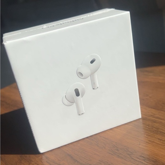 Pods Pro 2 with White Finish